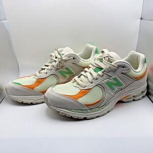 New Balance 2002R Linen Green Apple Size US 9 MEN / 10.5 WOMEN